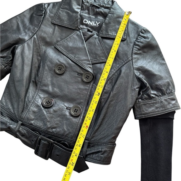 Women’s Leather Jacket Grunge Type Belted Button Close Size 40L Black - Picture 2 of 8